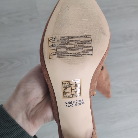 Tan Brown Heel Shoes - Forever 21 - Picture 4 of 4